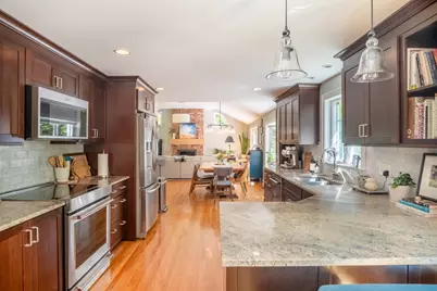 256 Mapleshade Ave, East Longmeadow, MA 01028 - Photo 9