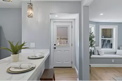 8 Linden Rd, Melrose, MA 02176 - Photo 15