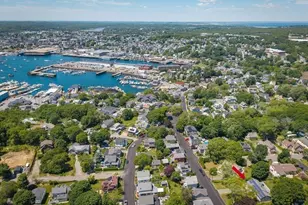 18 Traverse St, Gloucester, MA 01930 - Photo 33
