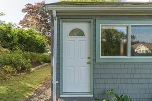18 Traverse St, Gloucester, MA 01930 - Photo 31