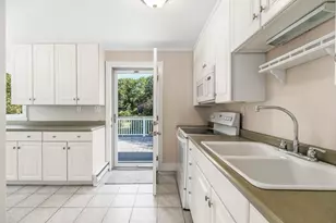18 Traverse St, Gloucester, MA 01930 - Photo 19