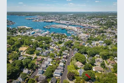 18 Traverse Street, Gloucester, MA 01930 - Photo 5