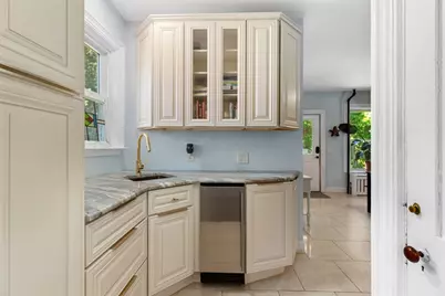 56 Mendon St, Blackstone, MA 01504 - Photo 7