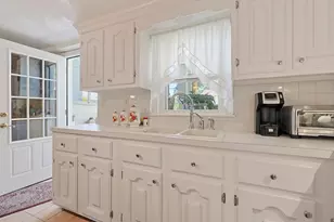 22 Fisher St, Attleboro, MA 02703 - Photo 15