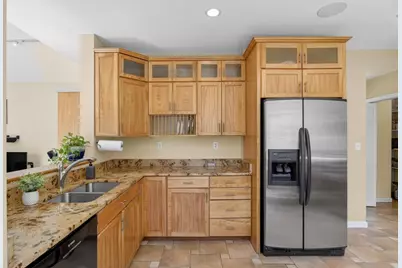 12 Middle St, Lexington, MA 02421 - Photo 9