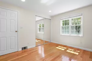 56 Roberts Dr, Bedford, MA 01730 - Photo 9