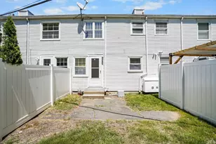 56 Roberts Dr, Bedford, MA 01730 - Photo 21