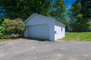 47 Pleasant St, East Longmeadow, MA 01028 - Photo 21