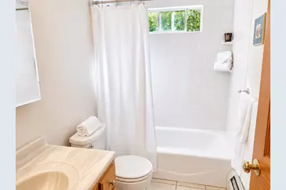 34 10th St S, Edgartown, MA 02539 - Photo 13