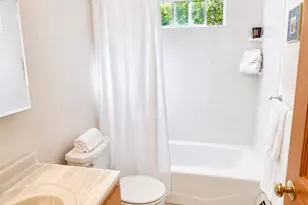 34 10th St S, Edgartown, MA 02539 - Photo 13