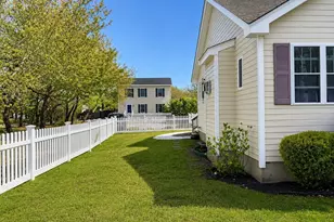 34 10th St S, Edgartown, MA 02539 - Photo 15