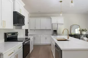 86 High St, Carver, MA 02330 - Photo 11