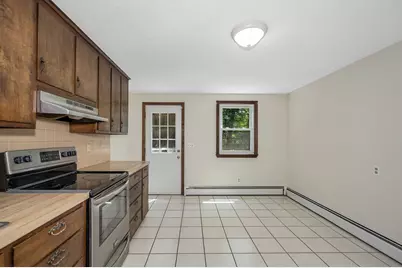 40 Sherburne Ave, Tyngsborough, MA 01879 - Photo 5