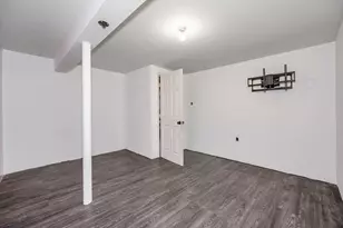 40 Sherburne Ave, Tyngsborough, MA 01879 - Photo 15