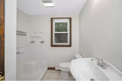 40 Sherburne Ave, Tyngsborough, MA 01879 - Photo 9