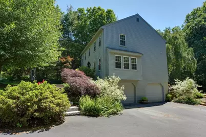 11 Chickadee Dr, Norfolk, MA 02056 - Photo 3