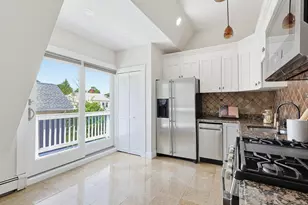 51 Sawyer Ave, Boston, MA 02125 - Photo 7