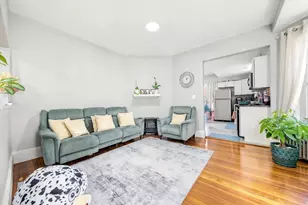 32 Irwin St, Winthrop, MA 02152 - Photo 3