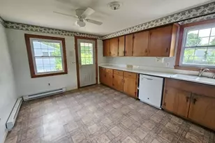30 Circuit Ave, Ludlow, MA 01056 - Photo 5