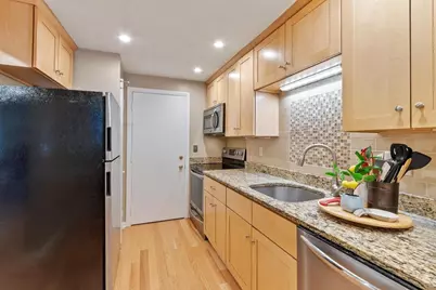 276 Albion Street #12, Wakefield, MA 01880 - Photo 3