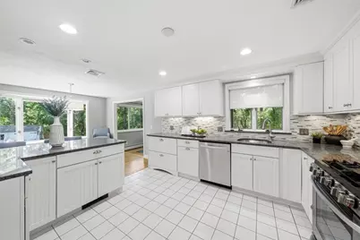 10 Richardson Cir, Saugus, MA 01906 - Photo 7
