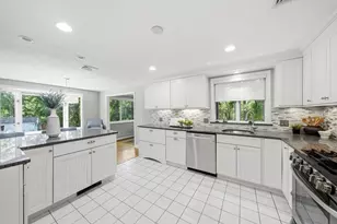 10 Richardson Cir, Saugus, MA 01906 - Photo 7