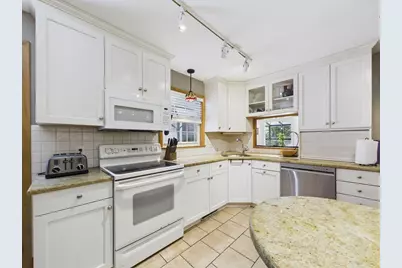 121 Plain St, Rehoboth, MA 02769 - Photo 15
