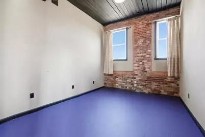304 Pleasant St, Northampton, MA 01060 - Photo 5