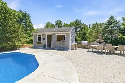 7 Lawrence Cir, Medfield, MA 02052 - Photo 29