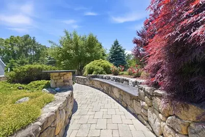 7 Lawrence Cir, Medfield, MA 02052 - Photo 31