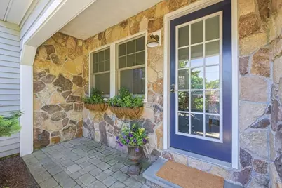 7 Lawrence Cir, Medfield, MA 02052 - Photo 3