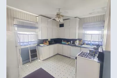 187 Earle St, New Bedford, MA 02746 - Photo 9