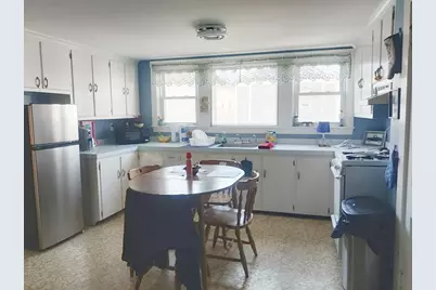 187 Earle St, New Bedford, MA 02746 - Photo 11