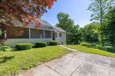 136 Quaboag St, Warren, MA 01083 - Photo 3