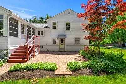 15 Pleasant St, Burlington, MA 01803 - Photo 3