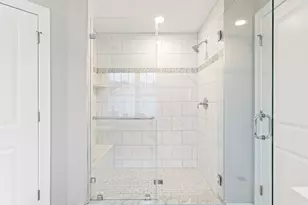 100 Baldwin Ave, Woburn, MA 01801 - Photo 29