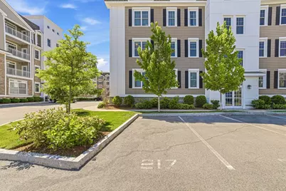 320 Middlesex Ave #D208, Medford, MA 02155 - Photo 3