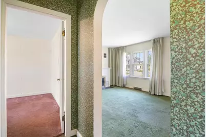 216 Springfield St, Chicopee, MA 01013 - Photo 11