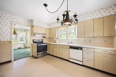 216 Springfield St, Chicopee, MA 01013 - Photo 9