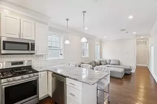 1048 Saratoga St, Boston, MA 02128 - Photo 7