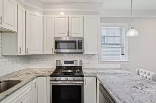 1048 Saratoga St, Boston, MA 02128 - Photo 3