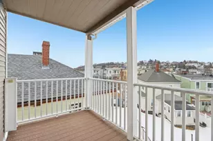 1048 Saratoga St, Boston, MA 02128 - Photo 11