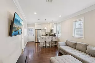 1048 Saratoga St, Boston, MA 02128 - Photo 9