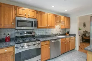34 Country Hollow Ln, Haverhill, MA 01832 - Photo 7