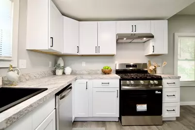 69 Manhattan St, Springfield, MA 01109 - Photo 19