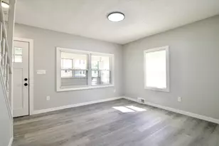 69 Manhattan St, Springfield, MA 01109 - Photo 5
