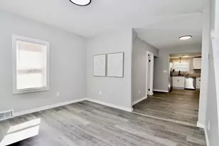 69 Manhattan St, Springfield, MA 01109 - Photo 11