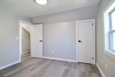69 Manhattan St, Springfield, MA 01109 - Photo 35