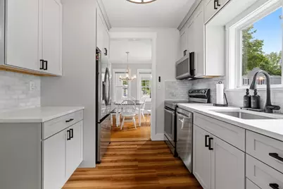 12 Brackett Ave, Stoneham, MA 02180 - Photo 7