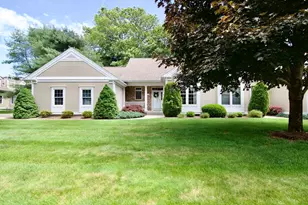 17 Spruce Dr, Wilbraham, MA 01095 - Photo 1